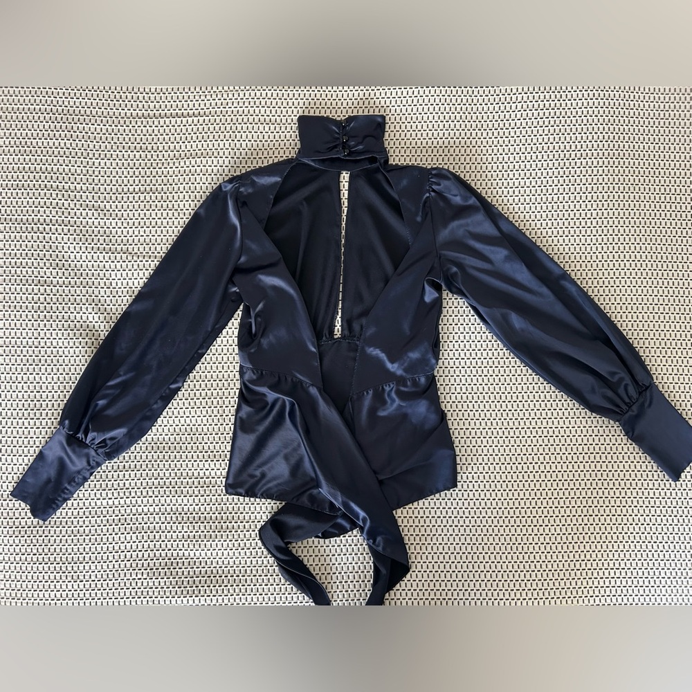 Elegant Ladies Tie Wrap Top